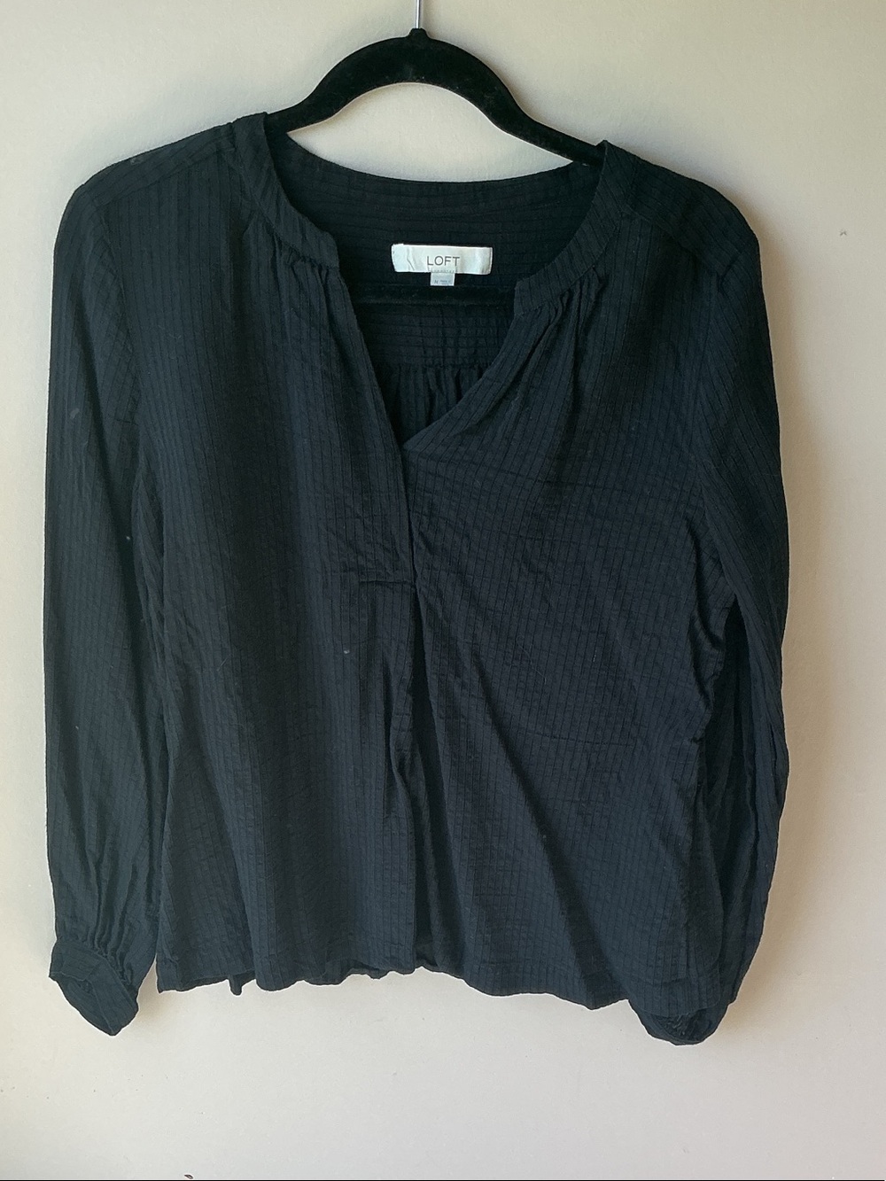 LOFT Black Textured Long-Sleeve Split-Neck Blouse